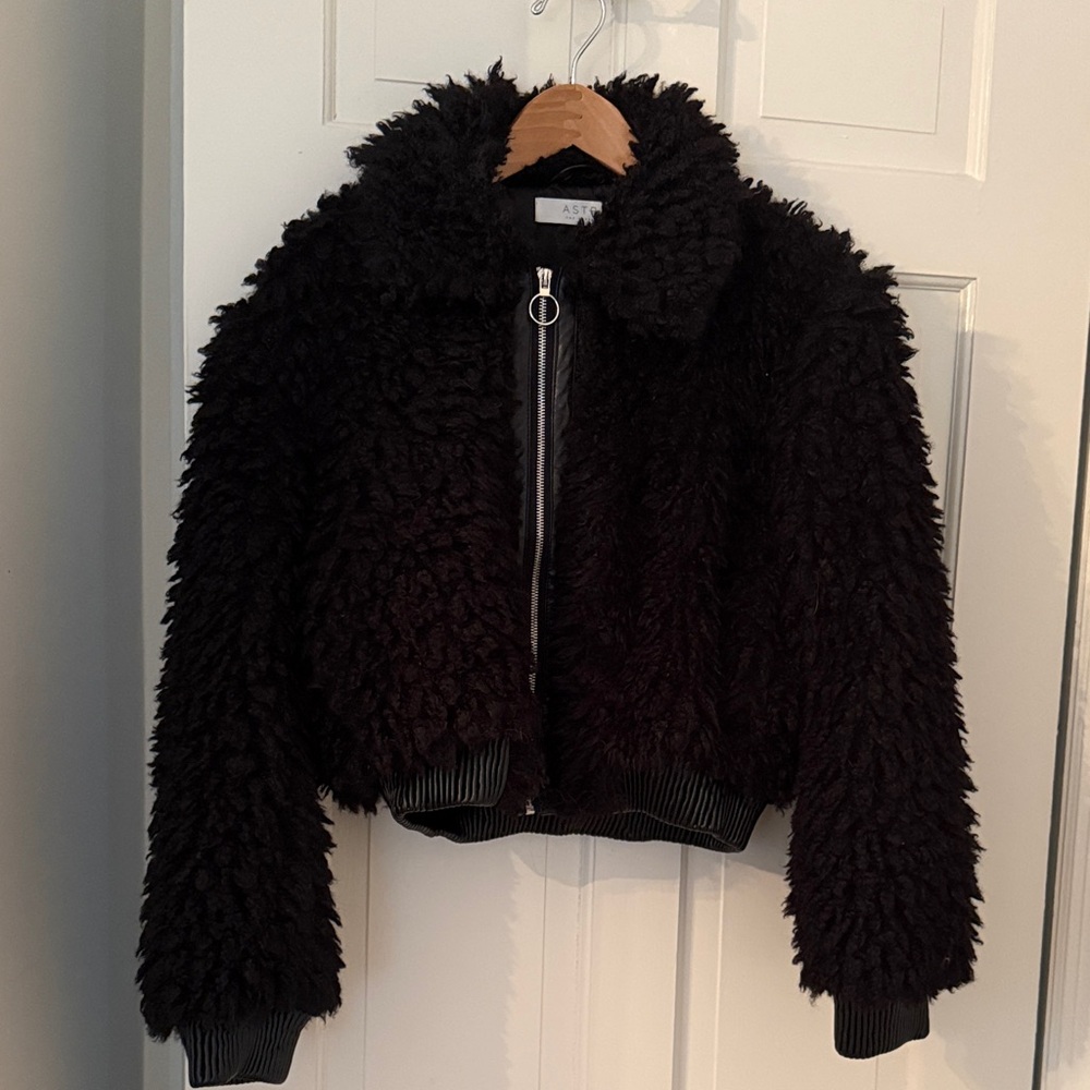 ASTR the Label Black Faux Fur Phoenix Jacket sz medium